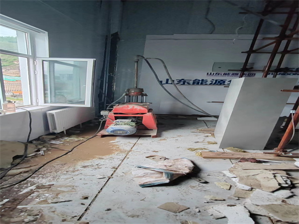 打安镇地基基础下沉墙体裂缝加固注浆顶升施工